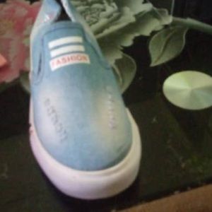 Meet your Posher, Ngo george